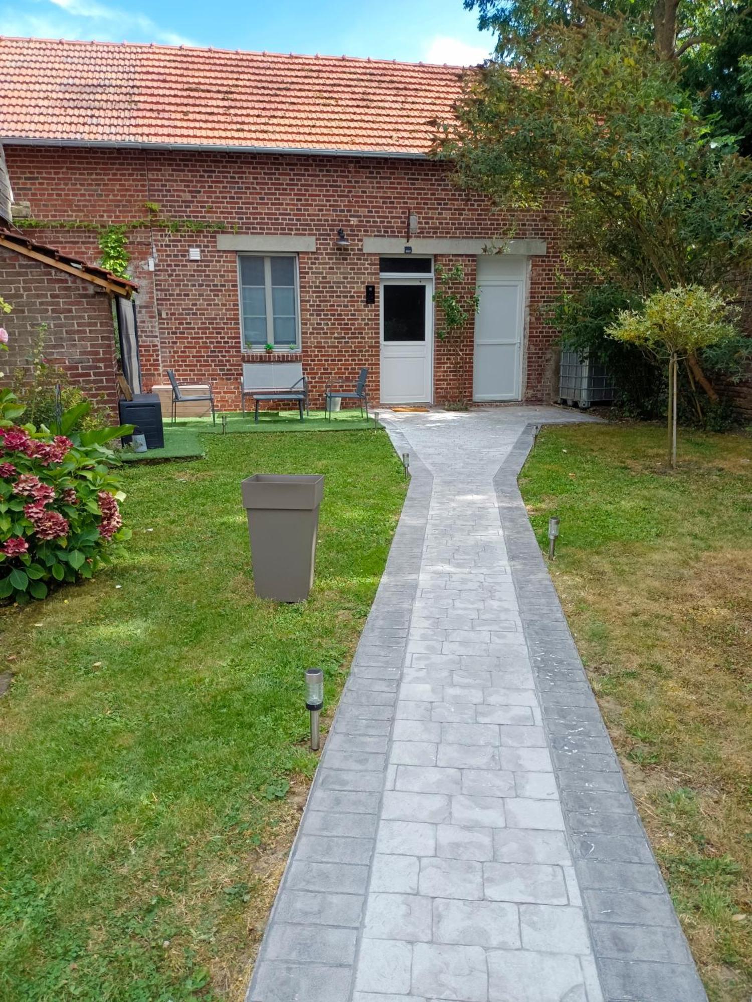 Au 112 Maison D'Hotes Estrees-Saint-Denis Экстерьер фото