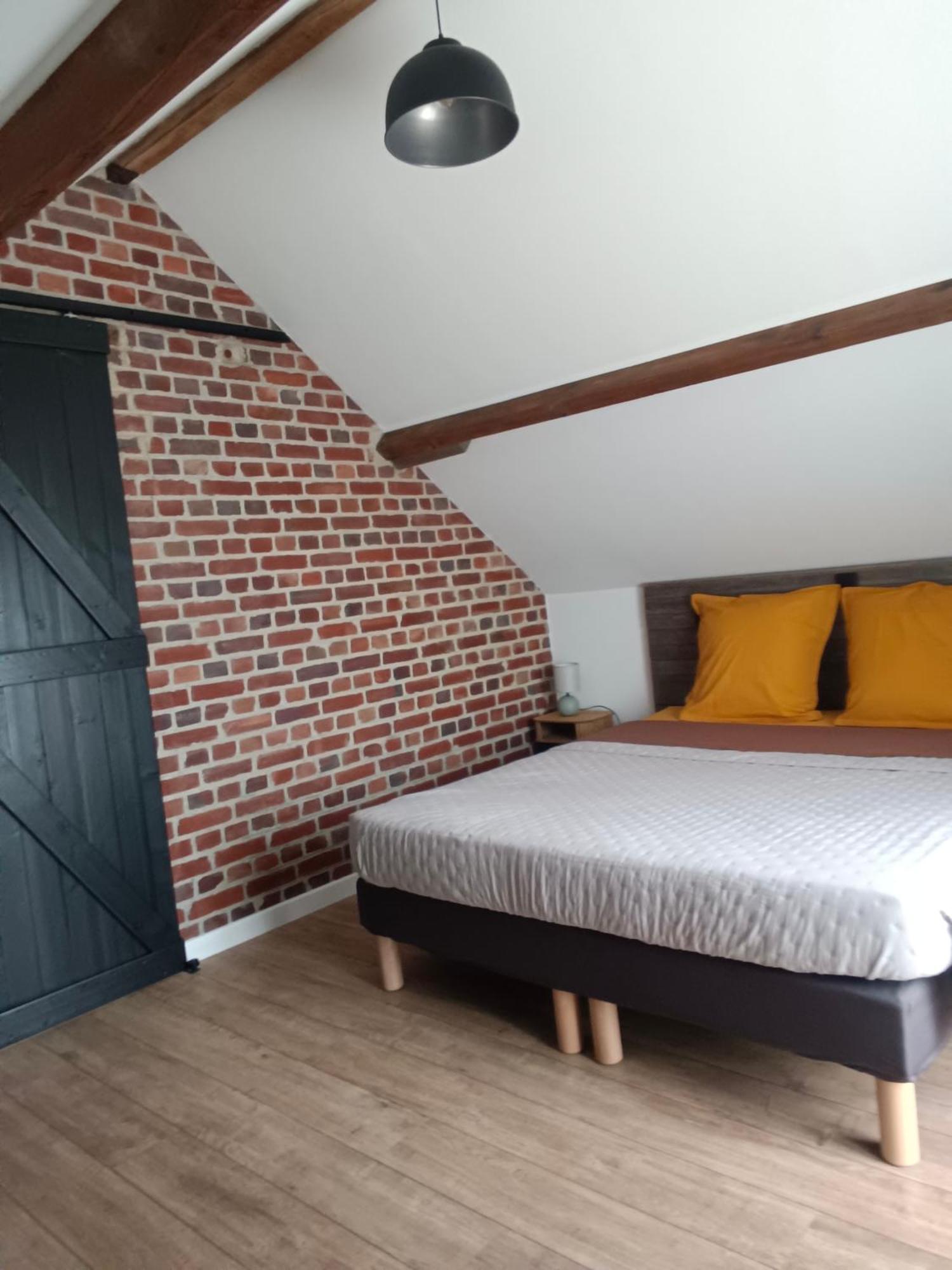 Au 112 Maison D'Hotes Estrees-Saint-Denis Экстерьер фото