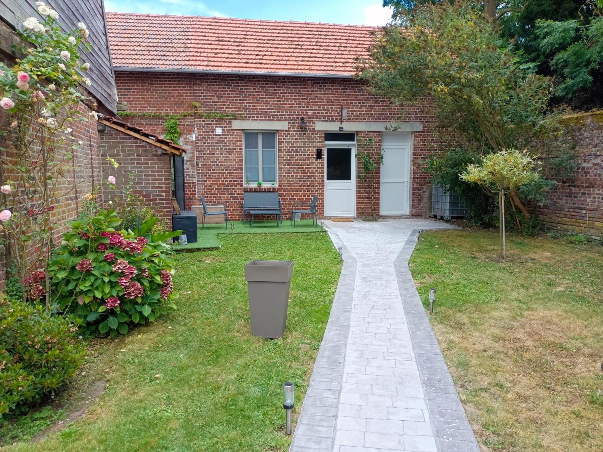 Au 112 Maison D'Hotes Estrees-Saint-Denis Экстерьер фото